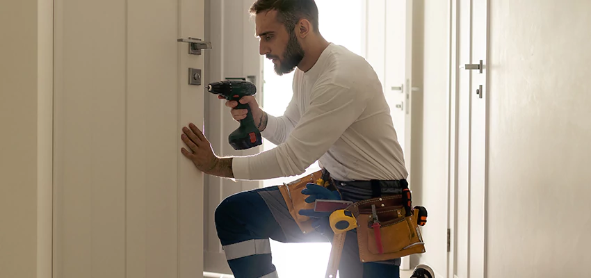 Mailbox Lock Installation Expert in Greenacres, California