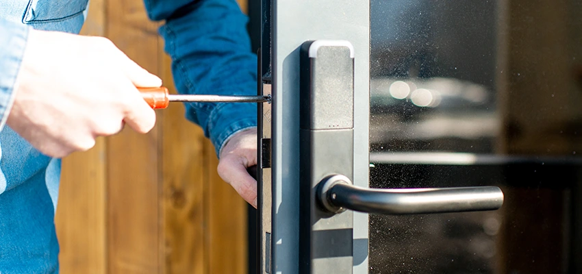 Aluminium Door Lock Replacement in Greenacres, California