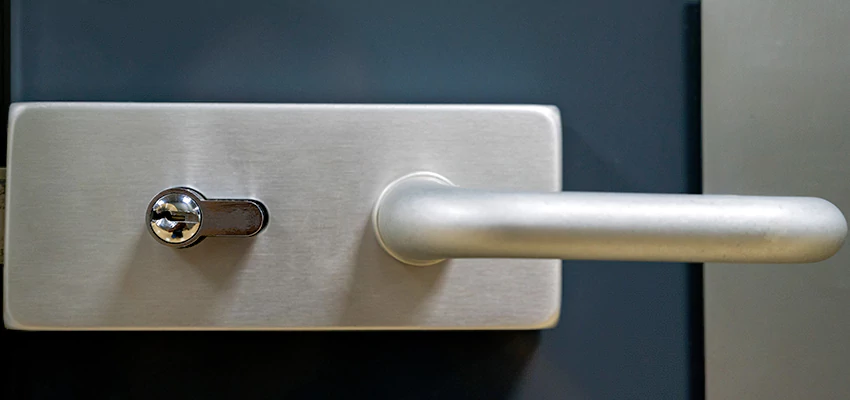 Change Patio Door Locks in Greenacres, California